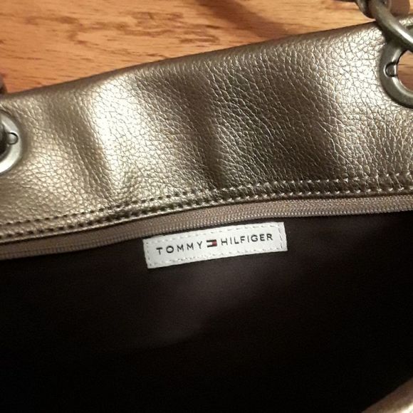 Tommy Hilfiger Gold Colored Purse - Picture 3 of 4